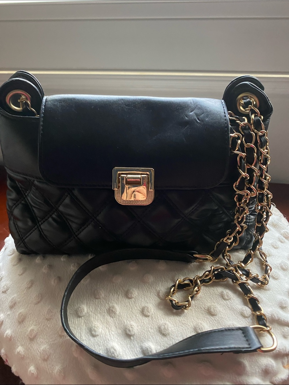 Elegant Black Quilted Chain Shoulder Bag